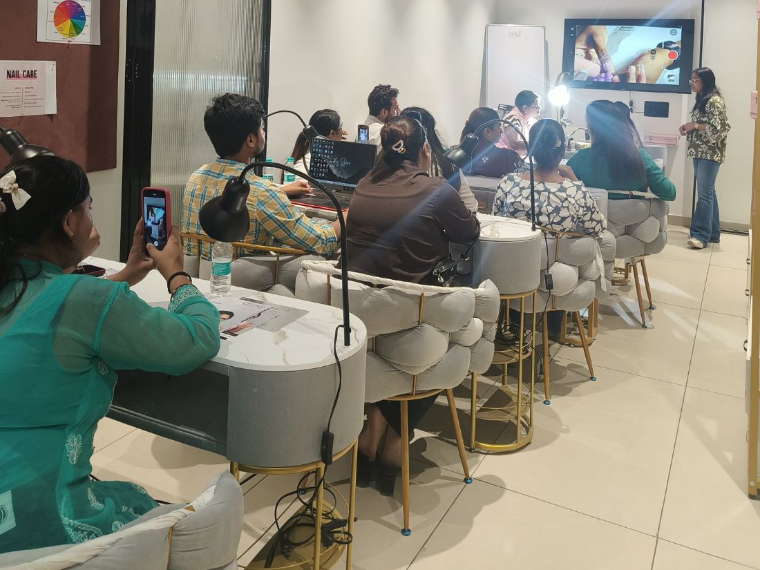 Isolated Chrome Workshop – Professional Training at Emigel Academy